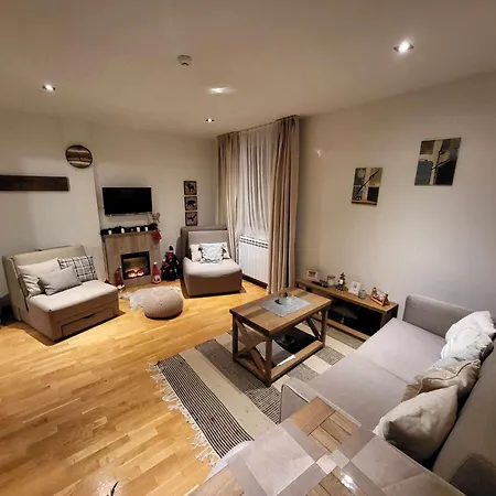 Apartment Ema, Blizu Gondole - Kopaonik Brzece