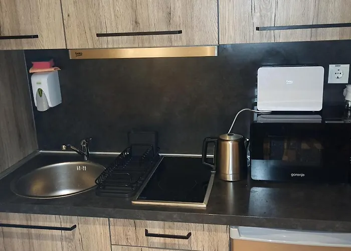 Ema, Kopaonik, - Blizu Gondole